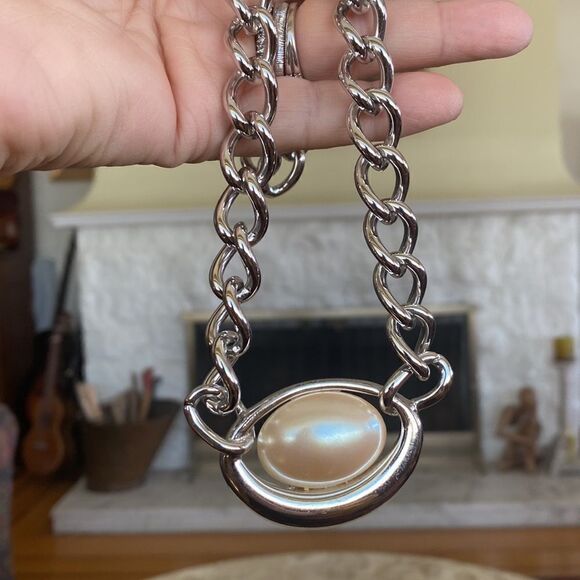 Monet Chunky Silver Tone Link & Pearl Necklace - Picture 2 of 9